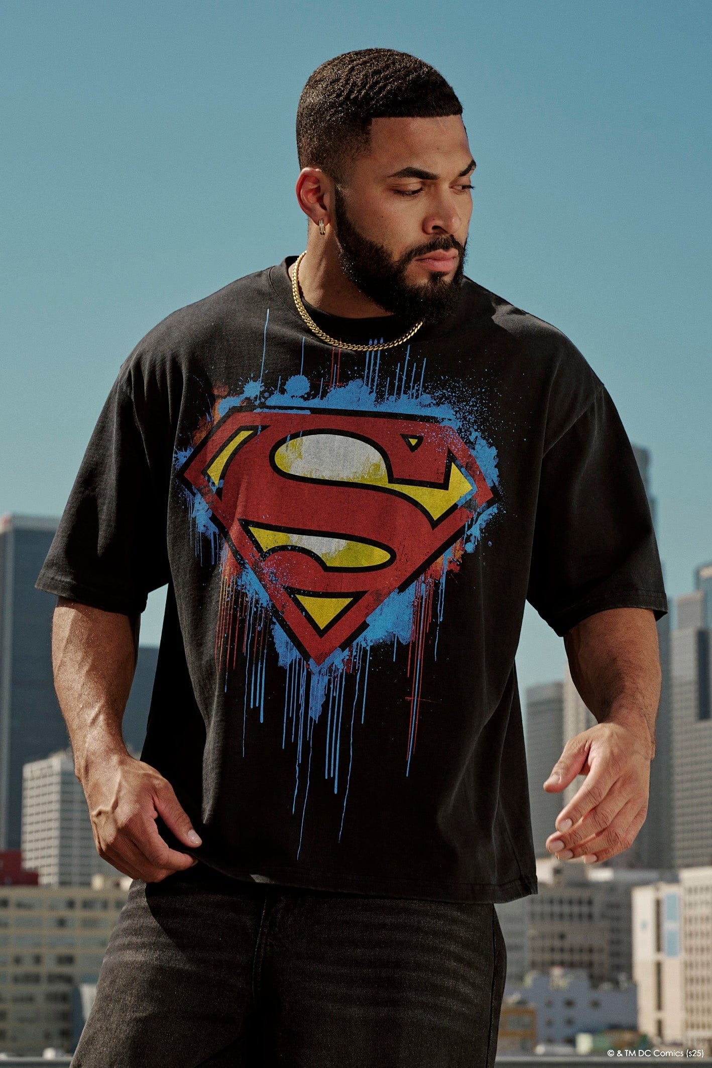 YOUNGLA x Superman Oversized Graphic T-Shirt – Black